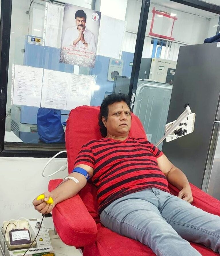 చిరంజీవి బ్లడ్ బ్యాంక్‌లో రక్తదానం చేసిన సంగీత దర్శకుడు మణిశర్మ