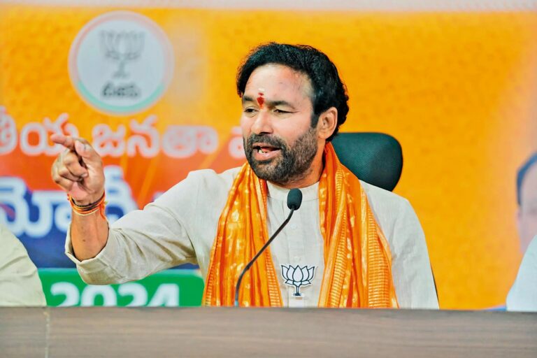 కిషన్ రెడ్డి, ఆరోగ్య పరిరక్షణ రంగాన్ని మరింత మెరుగుపరచడానికి కృషి చేస్తాం.