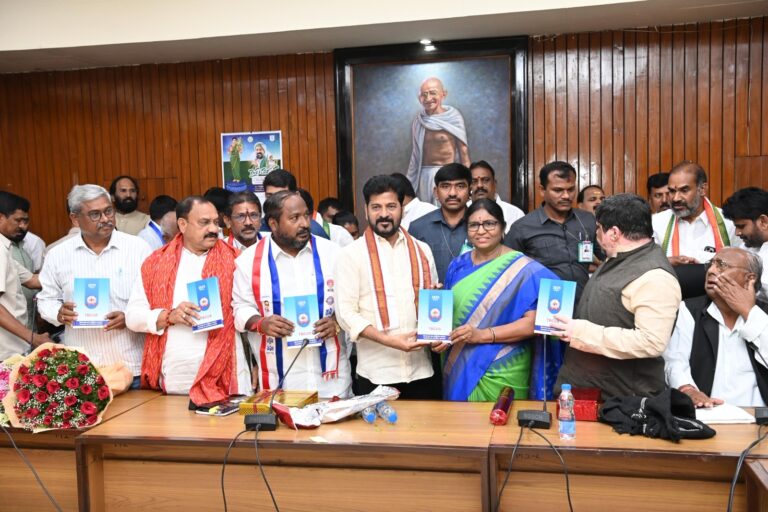 బీసీ సంఘాలు నిర్వహించిన ఆత్మీయ సమ్మేళనంలో ముఖ్యమంత్రి రేవంత్ రెడ్డి