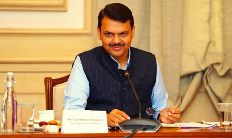 మహారాష్ట్ర సీఎం దేవేంద్ర ఫడ్నవీస్ గారికి పుట్టినరోజు శుభాకాంక్షలు, ఆయురారోగ్యాలతో ఉన్నత స్థాయిలో సేవలు అందించాలని కోరుకుంటున్నాం.