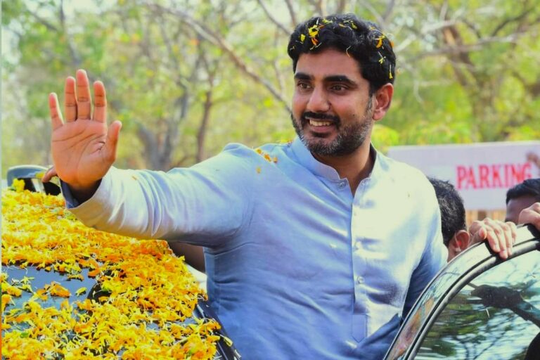 తల్లిని దలచి ప్రతి తల్లికీ వందనం తెలుపుదాం, వారి త్యాగమే మన సమాజానికి పునాది.