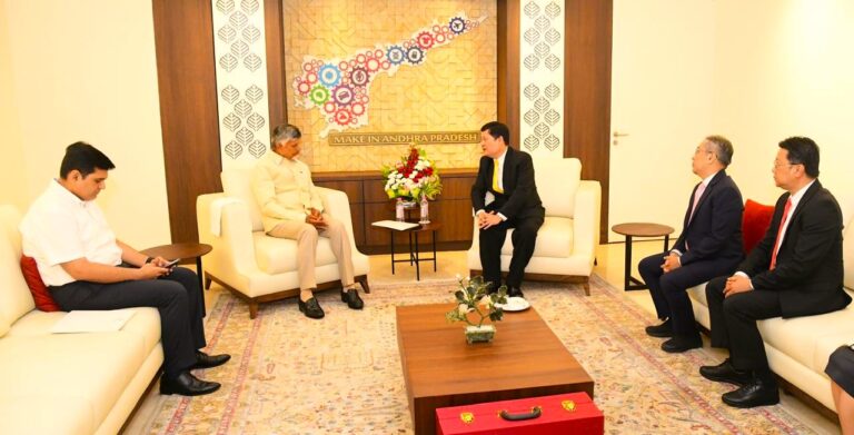 చెన్నై రాయల్ థాయ్ కాన్సులేట్ ప్రతినిధులతో అమరావతిలో సమావేశమై పెట్టుబడి అవకాశాలపై చర్చించాం.