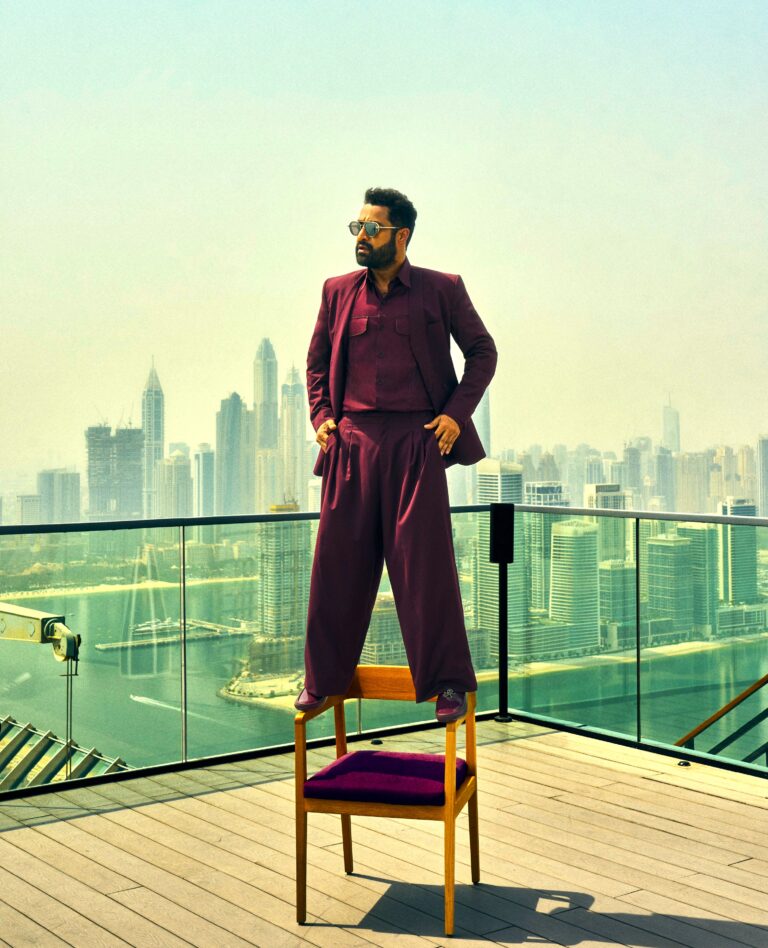 యువ టైగర్ నుండి ప్రజల మనసు గెలిచిన నాయకుడిగా ఎదిగిన ఎన్టీఆర్ ప్రయాణం ప్రేరణదాయకం.