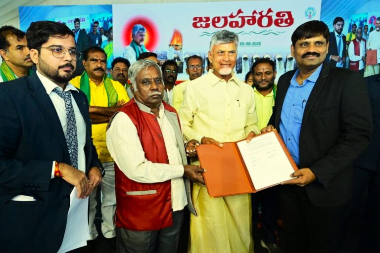 హంద్రీ-నీవా ప్రాజెక్ట్ ద్వారా కృష్ణమ్మను కుప్పానికి తీసుకురావడం నా జీవితంలో మరిచిపోలేని ఘనత.