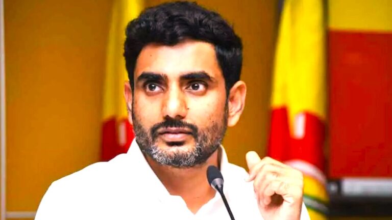 మహిళలకు ఇంటి దగ్గరే ఉద్యోగాలు కల్పించాలి అనే సంకల్పం యువగళంలో ఏర్పడింది.