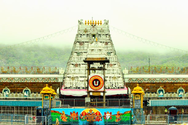 అసత్య ప్రచారాలపై టీటీడీ మండిపడి, నిజం వెలికితీసే దిశగా త్వరలో కీలక నిర్ణయం తీసుకోనుంది.