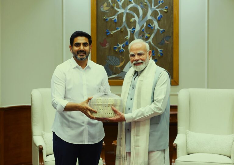 ఈ రోజు ప్రధాని నరేంద్ర మోదీ గారిని కలిసి, జీఎస్టీ సవరణలు మరియు ఆంధ్రప్రదేశ్ అభివృద్ధికి కృతజ్ఞతలు తెలిపాను.