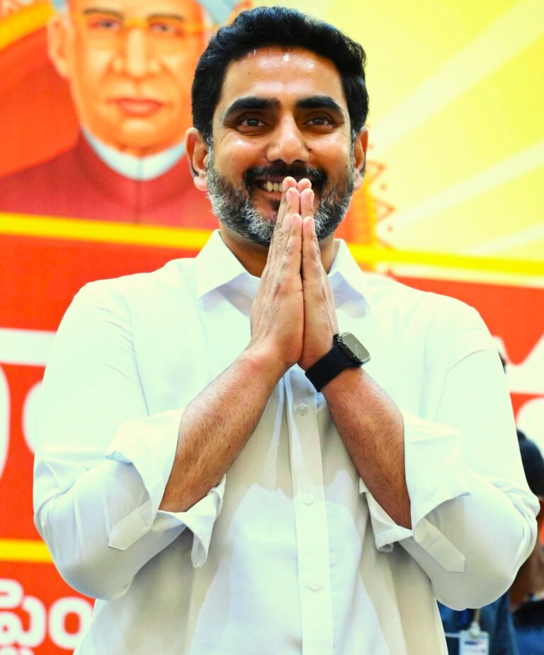 కర్నూలు ప్రైవేట్ పాఠశాల గోడ కూలి విద్యార్థి మృతి, గాయపడిన వారికి మెరుగైన వైద్యం అందించాలి.