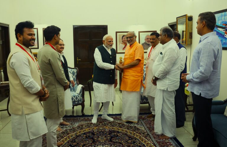 మీ ఆప్యాయమైన మాటలకు ధన్యవాదాలు సీపీ రాధాకృష్ణన్ గారు, దేశ సేవ చేయడం నా గౌరవం.