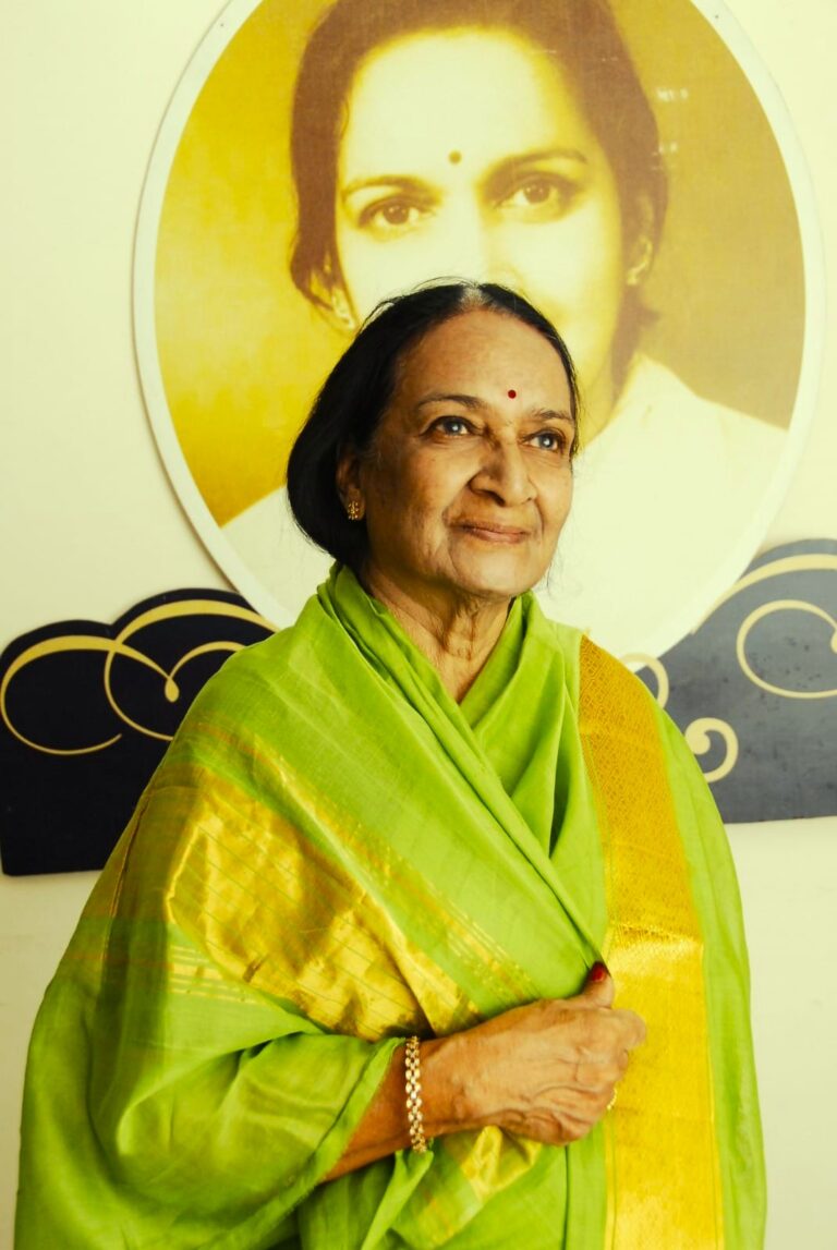 టాలీవుడ్‌లో విషాదం, ప్రముఖ నేపథ్య గాయని రావు బాలసరస్వతి కన్నుమూయడంతో సినీ లోకం శోకసంద్రం.