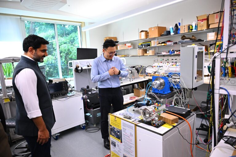 సిడ్నీలోని UNSW విశ్వవిద్యాలయం సందర్శించి, ఆంధ్రప్రదేశ్‌తో విద్య, సాంకేతిక, పునరుత్పత్తి శక్తి సహకారం చర్చించాను.