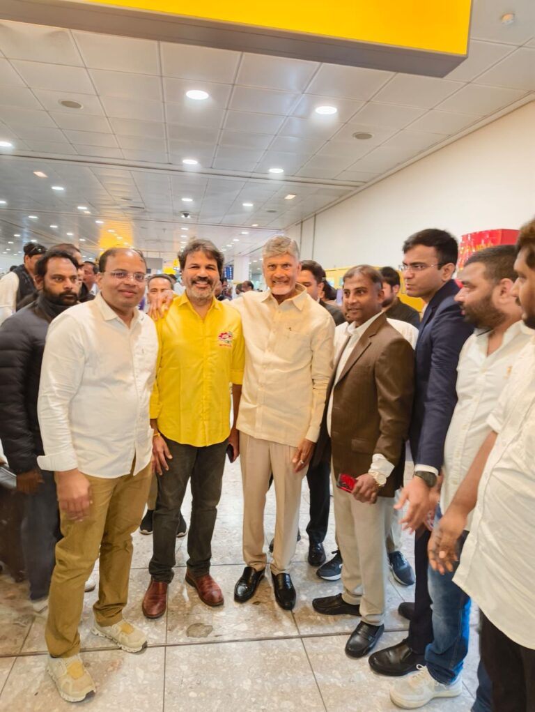 లండన్‌లో తెలుగు కుటుంబాల ఆత్మీయ స్వాగతం మనసుని హత్తింది; భువనేశ్వరి గారికి అవార్డులు గర్వకారణం.