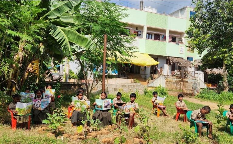 పచ్చదనాన్ని పాఠశాలలో నింపి, విద్యార్థుల్లో ప్రకృతి ప్రేమను నాటుతున్న మనోజ్ నంబూరి గారికి అభినందనలు.