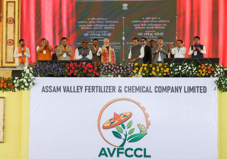 డిబ్రుగఢ్ ప్రజల ఉత్సాహం ప్రయత్నం అసోం అభివృద్ధికి డబుల్ ఇంజిన్ ప్రభుత్వంపై వారి నమ్మకం చూపిస్తోంది ఎంత లోతైనదో స్పష్టం.