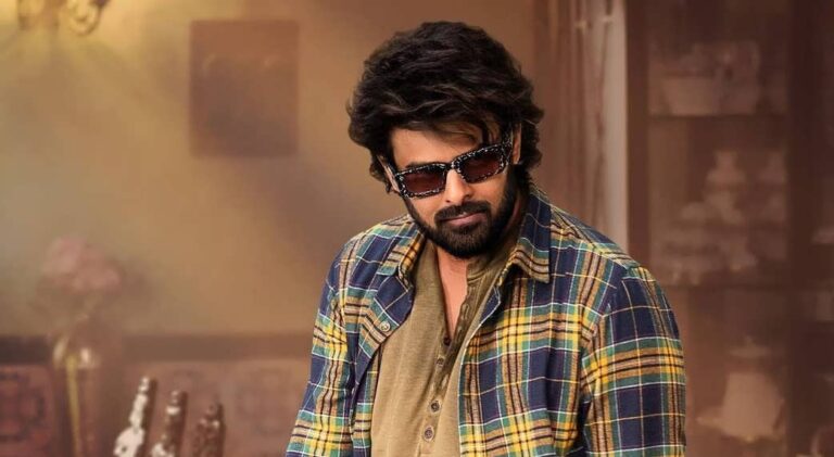 ప్రభాస్ రాజాసాబు ప్రపంచంలోకి దర్శకుడు మారుతికి అభిమానపూర్వక స్వాగతం అందించారు.