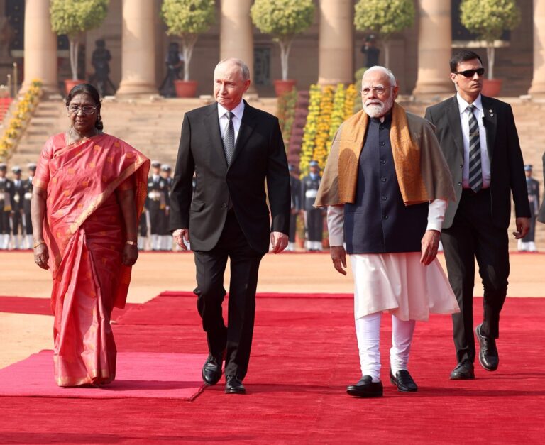 ఇటీవలి పుతిన్‌ పర్యటన భారత్–రష్యా సంబంధాలకు కొత్త ఉత్సాహం నింపుతుందని అంచనా వ్యక్తమైంది.