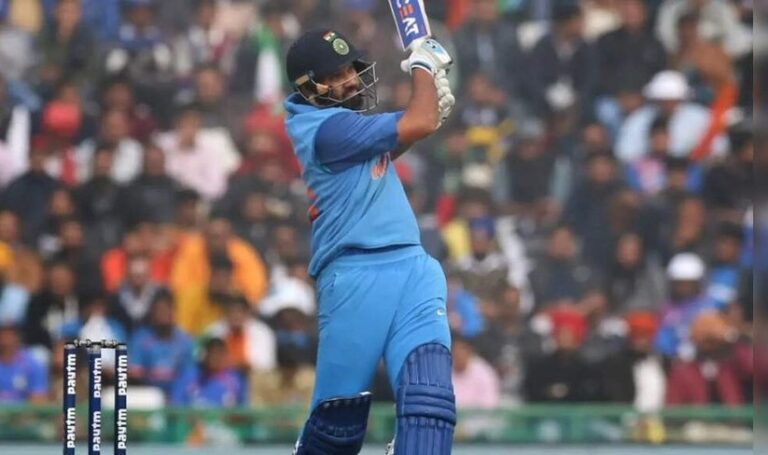 2017లో ఈరోజు రోహిత్ శర్మ టి20ల్లో 35 బంతుల్లో శతకం చేసి ఆధిపత్యం చూపించాడు భారత అభిమానులను ఉర్రూతలూగించాడు అప్పుడు.