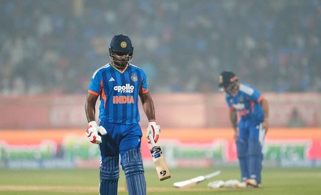 సంజూ శాంసన్ హోమ్‌కమింగ్ కేరళలో సందడి.