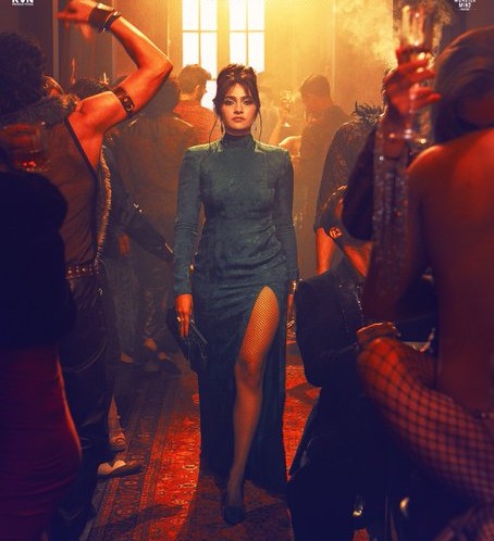 టాక్సిక్ చిత్రంలో రుక్మిణి ఫస్ట్ లుక్.