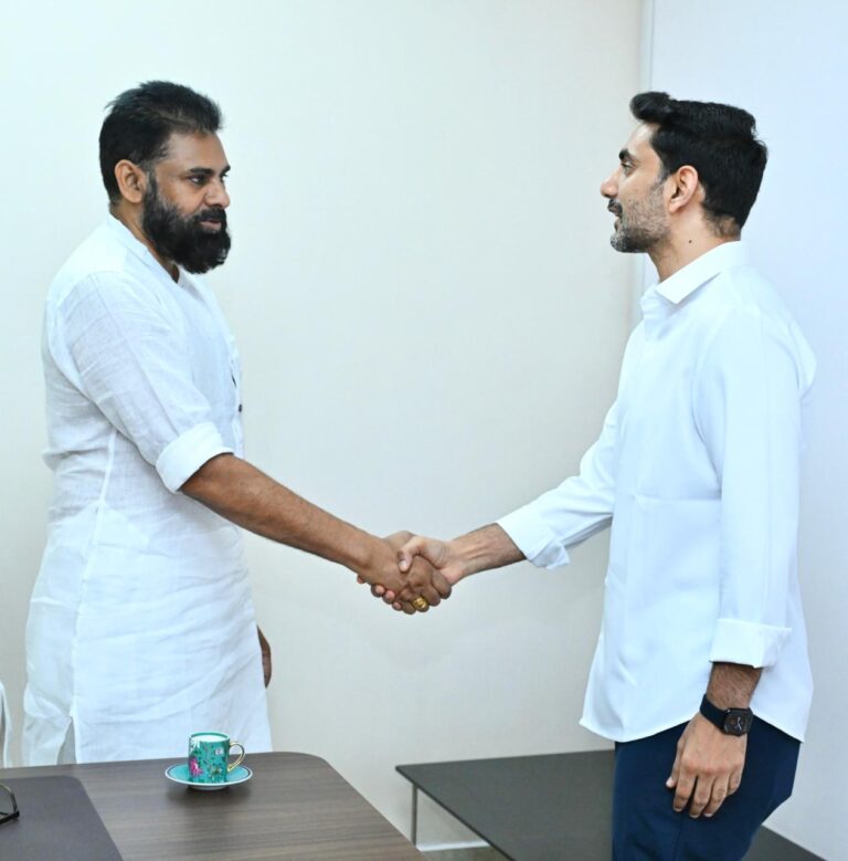 బడ్జెట్ రోడ్‌మ్యాప్‌పై పవన్‌తో భేటీ.