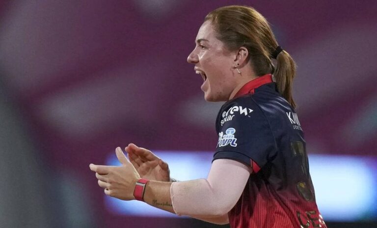 ఆర్సీబీ జోరు ఆల్‌రౌండర్లదే ఫైనల్ వేట.