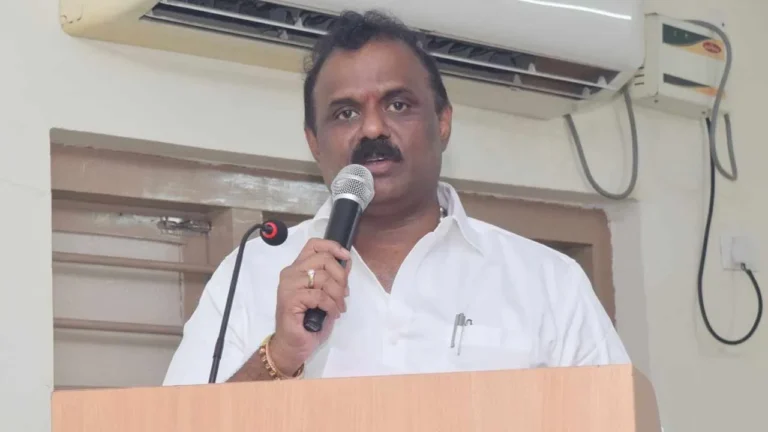 భూ జాబితా నుంచి భూముల తొలగింపు .