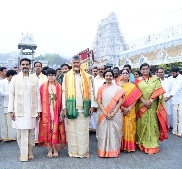 చంద్రబాబు కుటుంబం తిరుమలలో అన్నప్రసాద వితరణ.