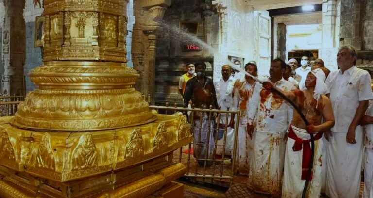 తిరుమలలో కొయిల్ ఆళ్వార్ తిరుమంజనం నిర్వహించారు.