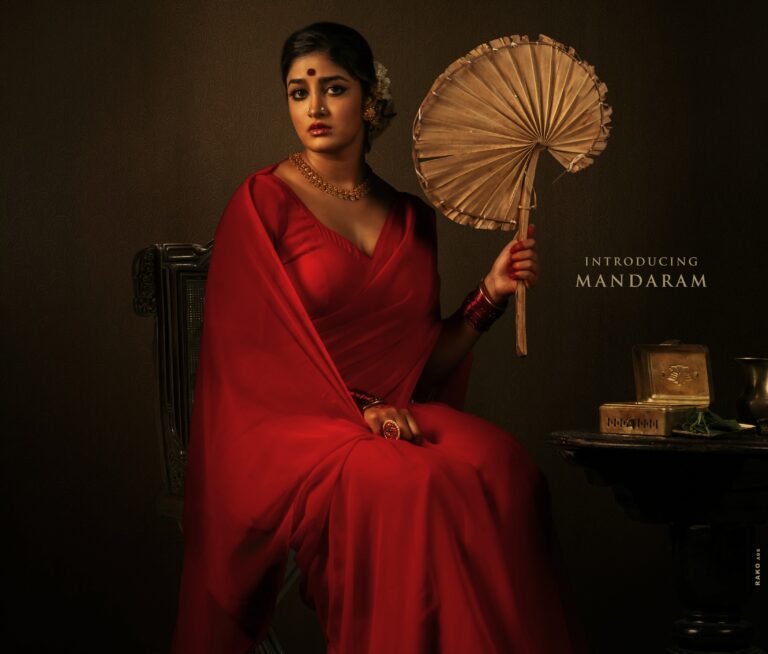 ప్రపంచం కోరుకున్న మందారం బ్యూటీని పరిచయం చేస్తున్నాను.